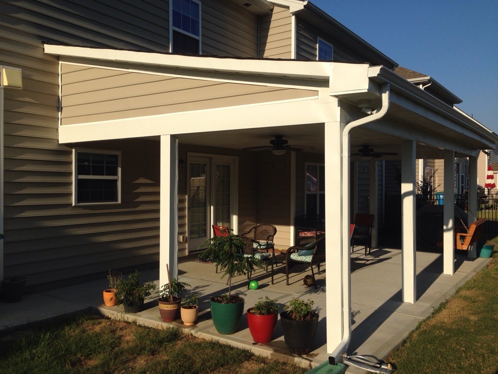 Brookedale Commons - Covered porch (1)